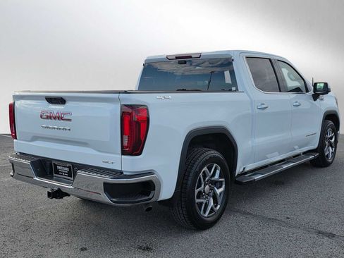 Used 2023 GMC Sierra 1500 SLT w/ SLT Premium Package AWD/4WD image 3