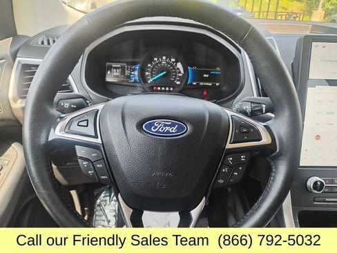 Used 2024 Ford Edge SEL AWD/4WD image 16