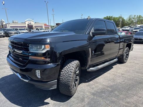 Used 2017 Chevrolet Silverado 1500 LT w/ LPO, Black Pack AWD/4WD image 6