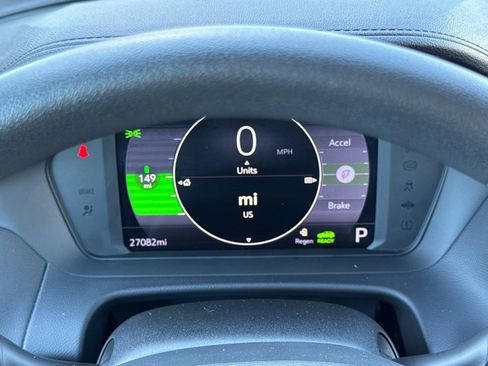 Used 2023 Chevrolet Bolt EUV LT w/ Driver Confidence Package image 24