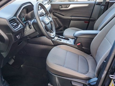 Used 2022 Ford Escape SE image 26