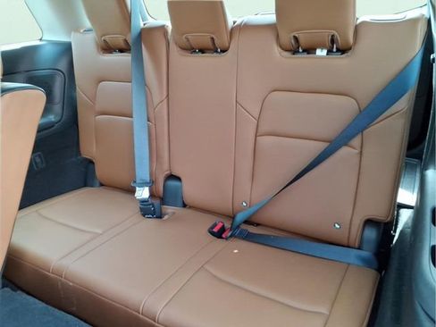 Used 2025 Nissan Pathfinder Platinum w/ Cargo Package AWD/4WD image 19