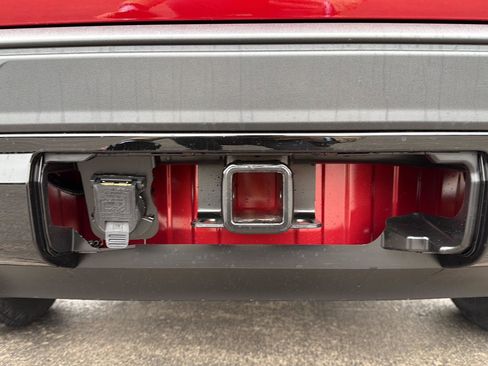 New 2026 GMC Acadia AT4 w/ Luxury Package image 8