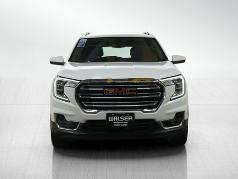 Used 2024 GMC Terrain SLT image 8