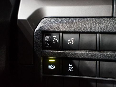 Certified 2025 Toyota Tacoma SR5 image 25