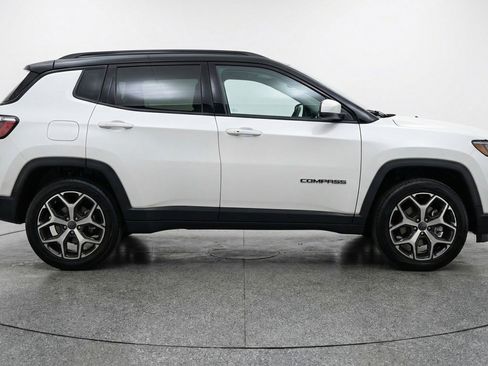 Used 2025 Jeep Compass Limited AWD/4WD image 11