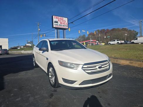 Used 2014 Ford Taurus Limited image 3