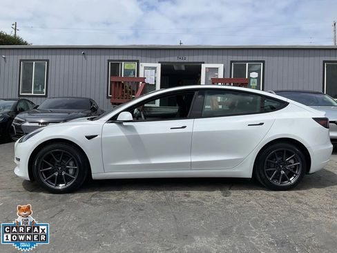 Used 2023 Tesla Model 3 Standard Range RWD image 5