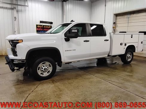 Used 2023 Chevrolet Silverado 2500 W/T w/ WT Convenience Package image 5