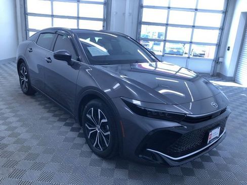 Certified 2023 Toyota Crown Limited image 37