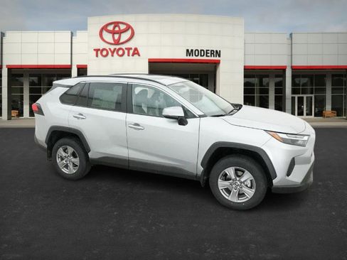 New 2025 Toyota RAV4 XLE image 27