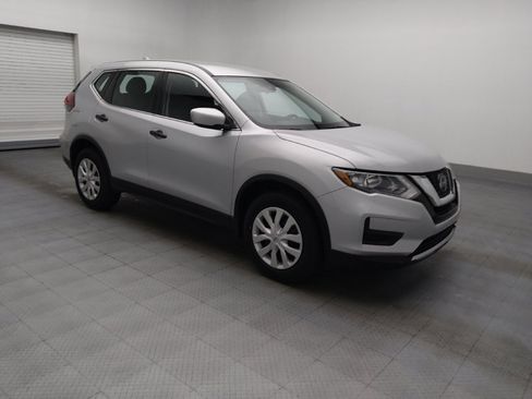 Used 2019 Nissan Rogue S AWD/4WD image 11
