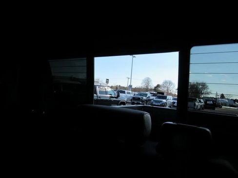 Used 2026 GMC Sierra 1500 SLT w/ SLT Premium Plus Package image 30