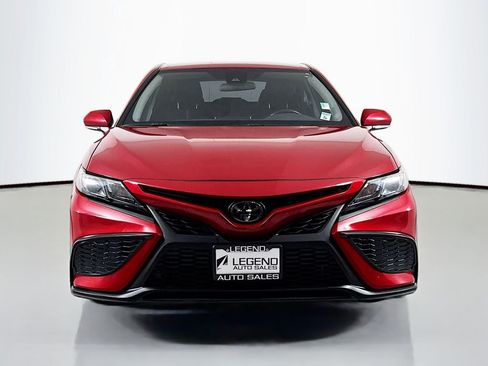 Used 2023 Toyota Camry SE image 2