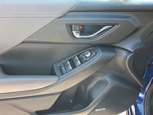 Certified 2025 Subaru Crosstrek 2.5i Limited image 12