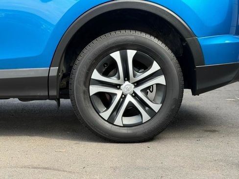 Used 2018 Toyota RAV4 LE image 13