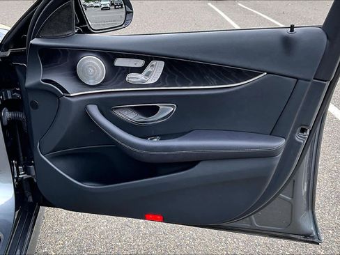 Used 2020 Mercedes-Benz E 350 Sedan image 22