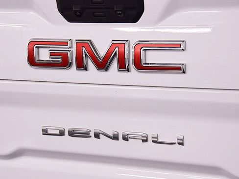 Used 2025 GMC Sierra 2500 Denali w/ Denali Reserve Package image 14