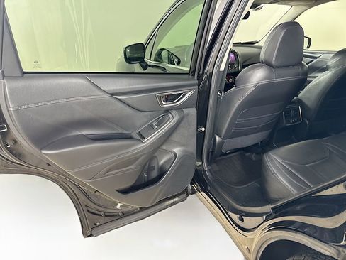 Used 2021 Subaru Forester Limited w/ Popular Package #3 image 19