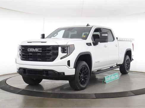 Used 2025 GMC Sierra 1500 Elevation AWD/4WD image 10