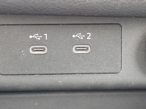 Used 2025 Nissan Rogue SV FWD image 18