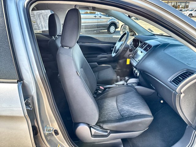 Used 2025 Mitsubishi Outlander Sport ES AWD/4WD image 23