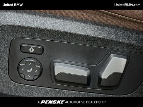 Used 2022 BMW X5 xDrive40i w/ M Sport Package AWD/4WD image 4