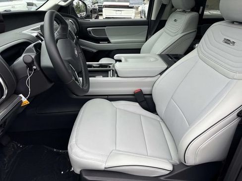 New 2027 Ford Expedition Platinum w/ Platinum Ultimate Package AWD/4WD image 22