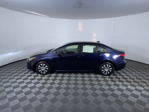 Used 2021 Toyota Corolla LE image 5