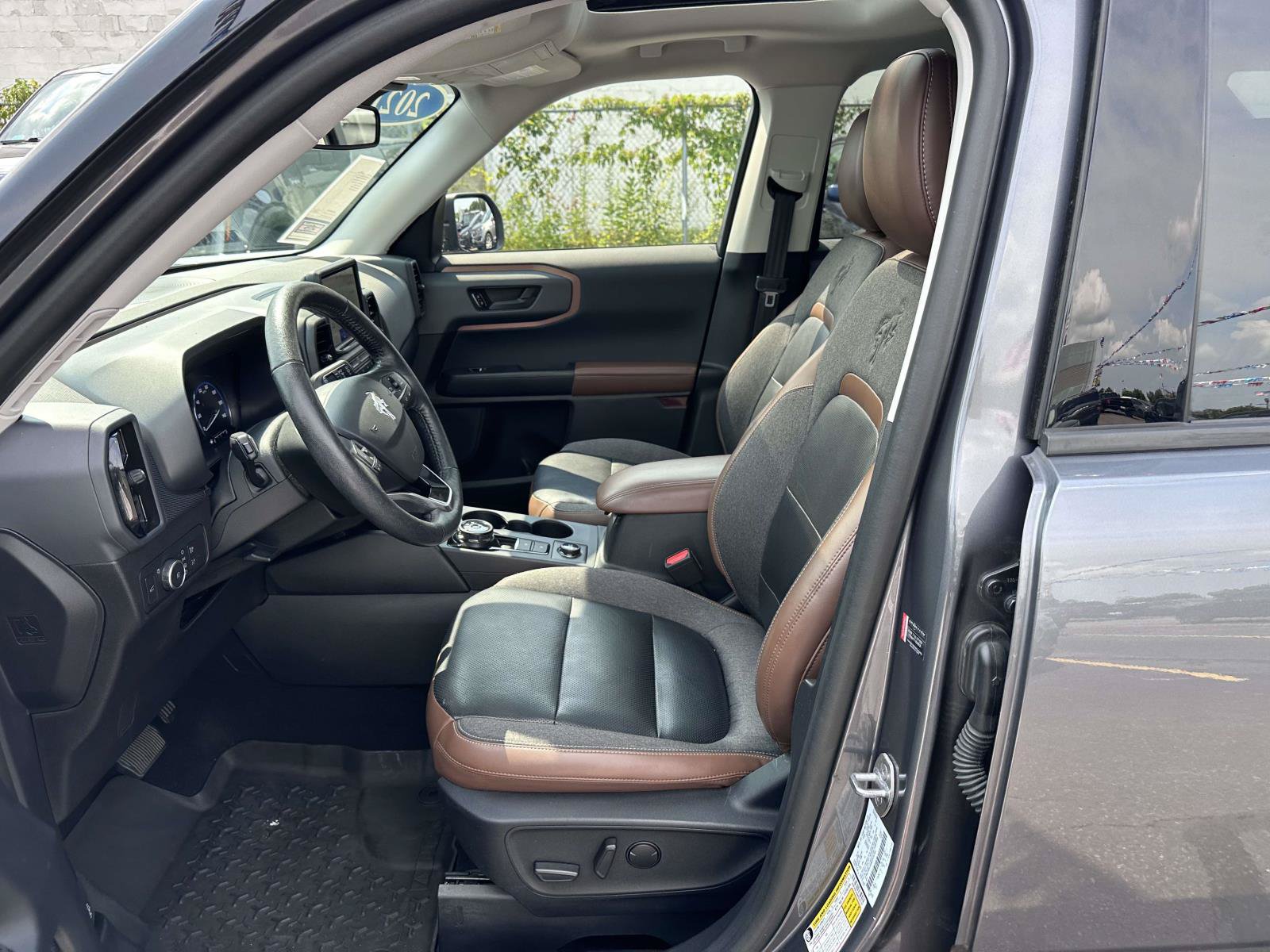 Used 2021 Ford Bronco Sport Outer Banks w/ Outer Banks Package AWD/4WD image 12