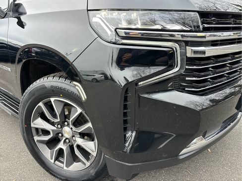 Used 2023 Chevrolet Suburban LT w/ Luxury Package image 29