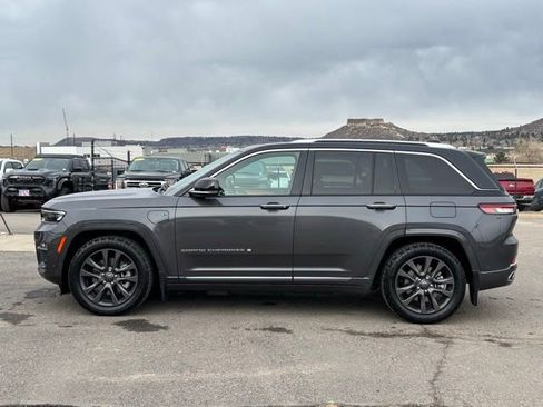 Used 2022 Jeep Grand Cherokee Summit image 2