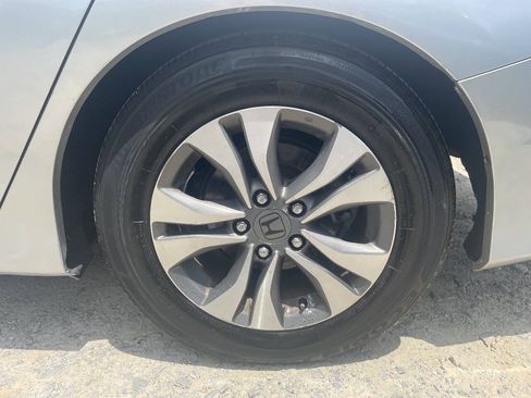 Used 2013 Honda Accord LX image 27