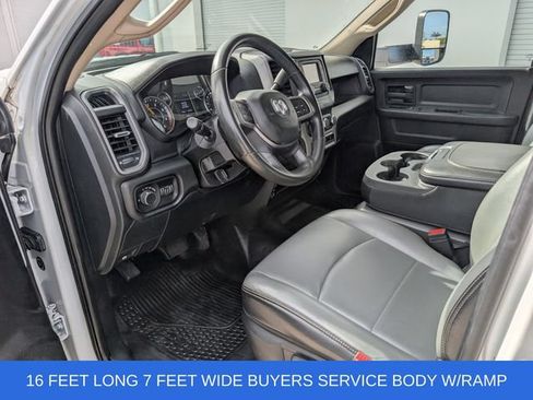 Used 2020 RAM 4500 Tradesman w/ Chrome Appearance Group RWD image 11