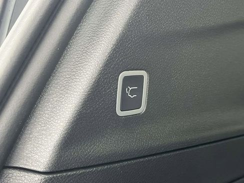 New 2026 Chrysler Pacifica Select image 18