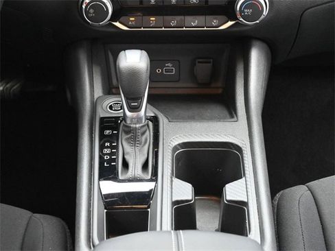 Used 2025 Nissan Sentra S image 28