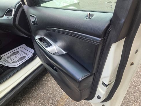 Used 2014 Dodge Journey SXT FWD image 24