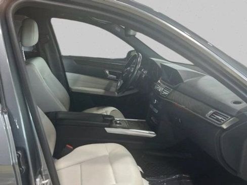 Used 2016 Mercedes-Benz E 350 Sedan image 14