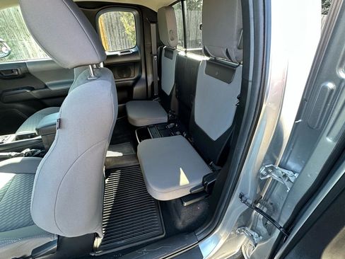 Used 2022 Toyota Tacoma SR w/ SX Package image 10