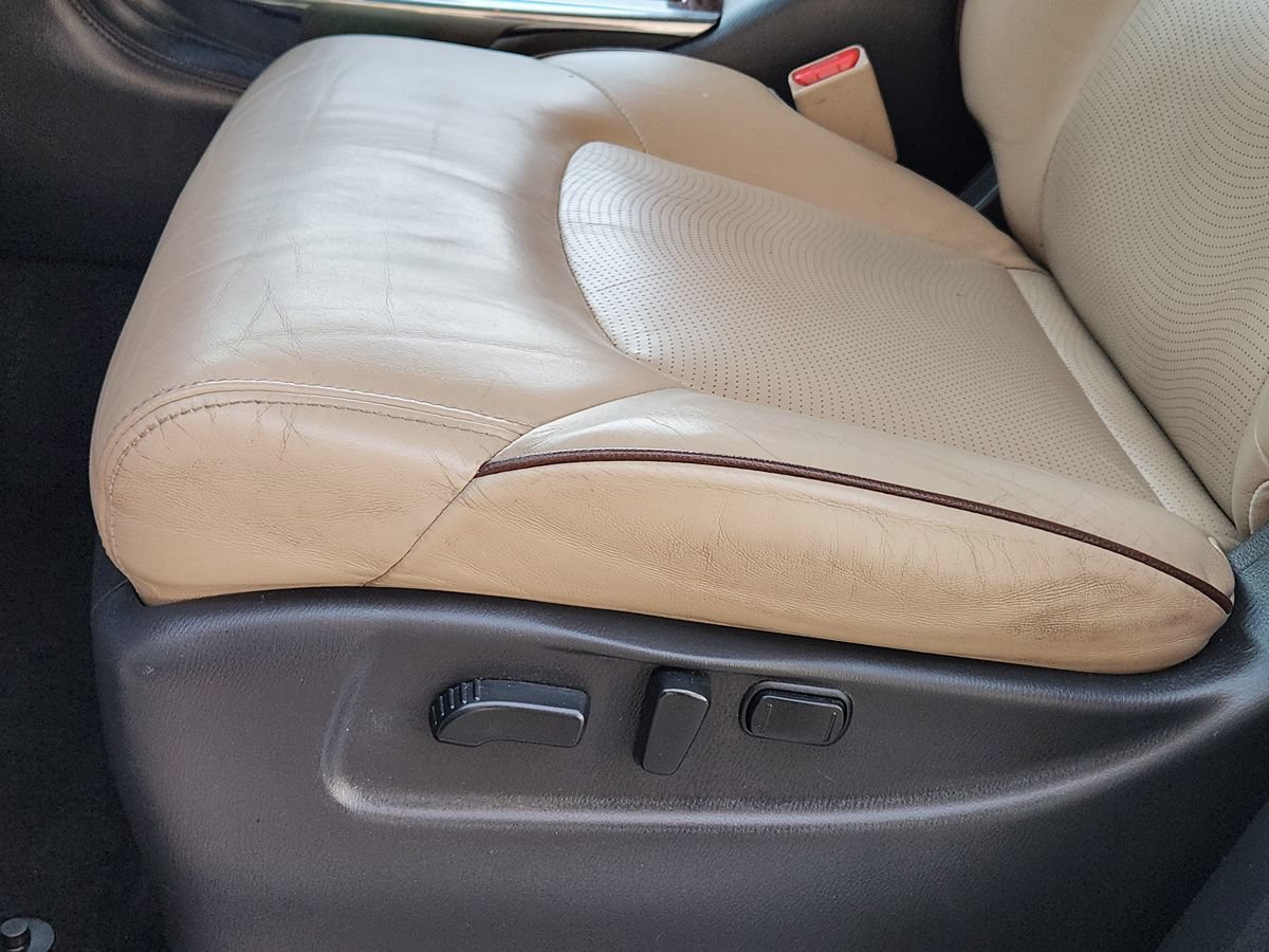 Used 2020 Nissan Armada Platinum w/ Captain's Chairs Package RWD image 47