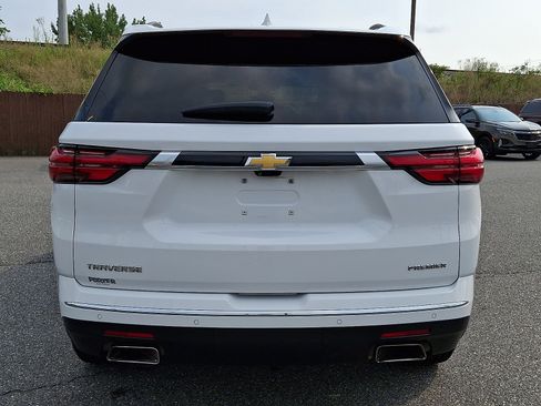 Certified 2023 Chevrolet Traverse Premier FWD image 5