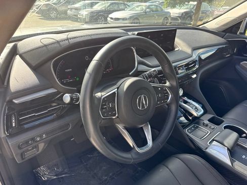 Used 2024 Acura MDX FWD image 9