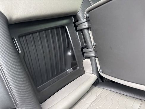 Used 2025 Chevrolet Silverado 1500 ZR2 w/ Technology Package image 18