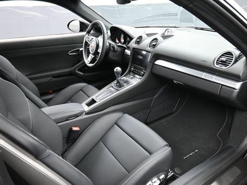 New 2025 Porsche 718 Cayman RWD image 30