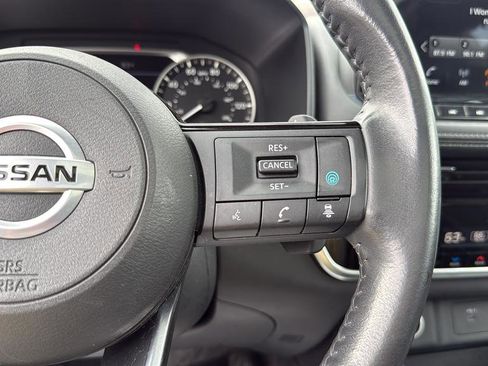 Used 2021 Nissan Rogue SL w/ Premium Package image 24