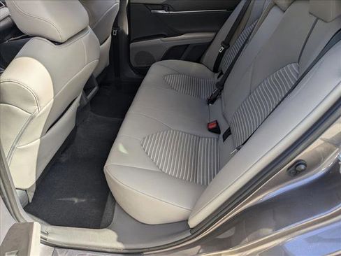 Used 2024 Toyota Camry SE image 15