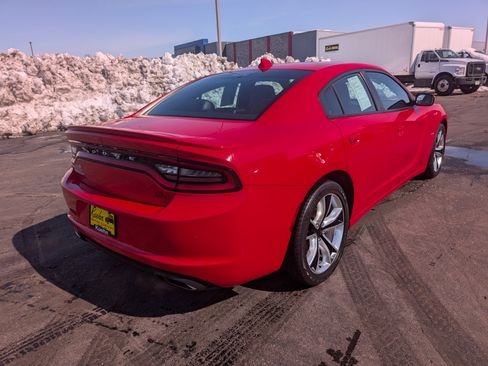 Used 2016 Dodge Charger R/T RWD image 8