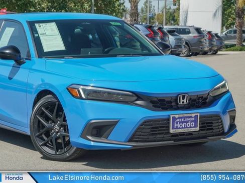 Used 2022 Honda Civic Sport image 2