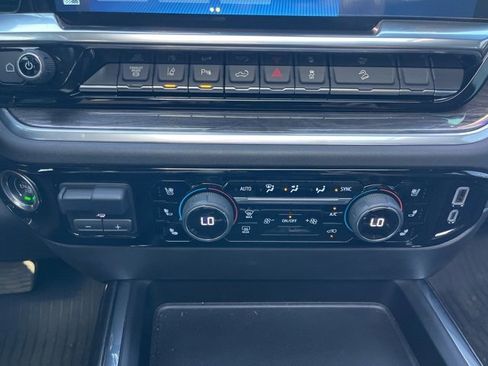 Used 2024 Chevrolet Silverado 2500 LTZ w/ LTZ Premium Package image 37