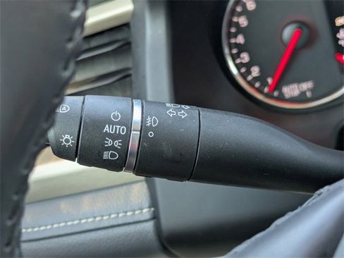 Used 2020 GMC Acadia Denali w/ Technology Package image 30